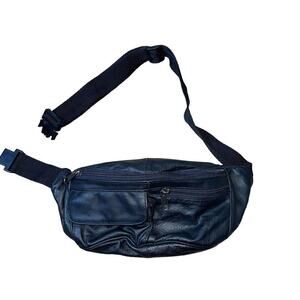 80's leather belt bag black fanny pack zip closure great condition
